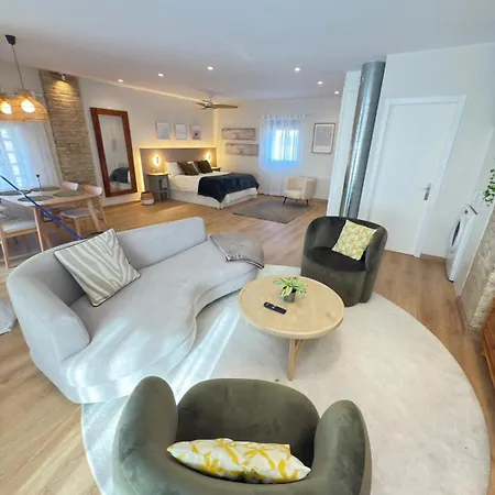 Exclusivo Loft En Zaragoza-1 بيت خشبي *
